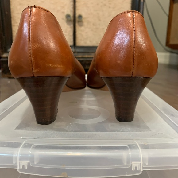 vintage Ferragamo heels - Picture 3 of 7